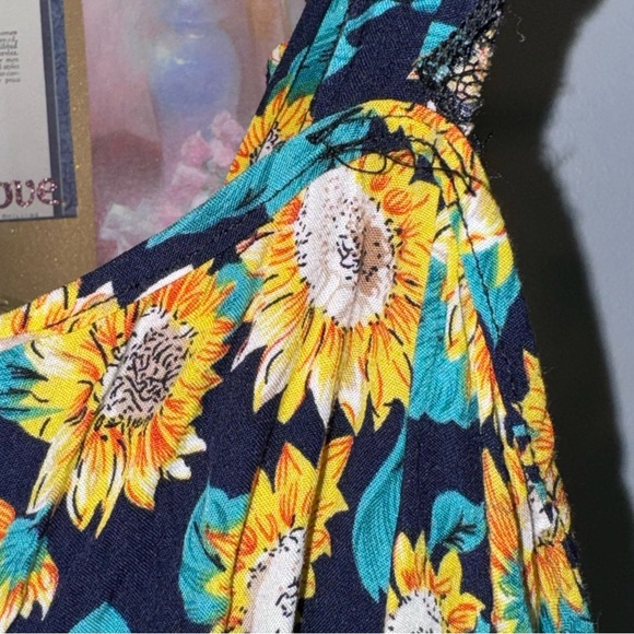 Sunflower Women's Large Romper - Picture 6 of 10